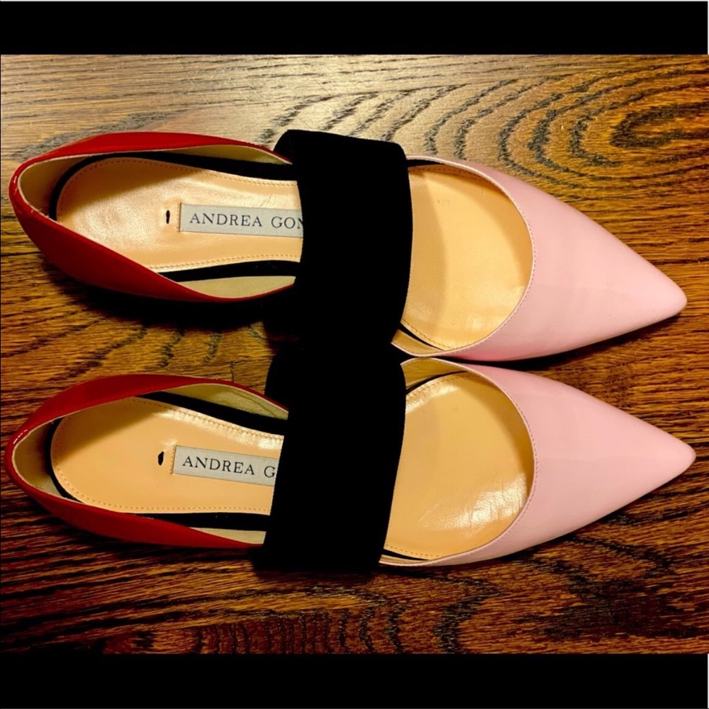 Andrea Gomez Dakota Flats